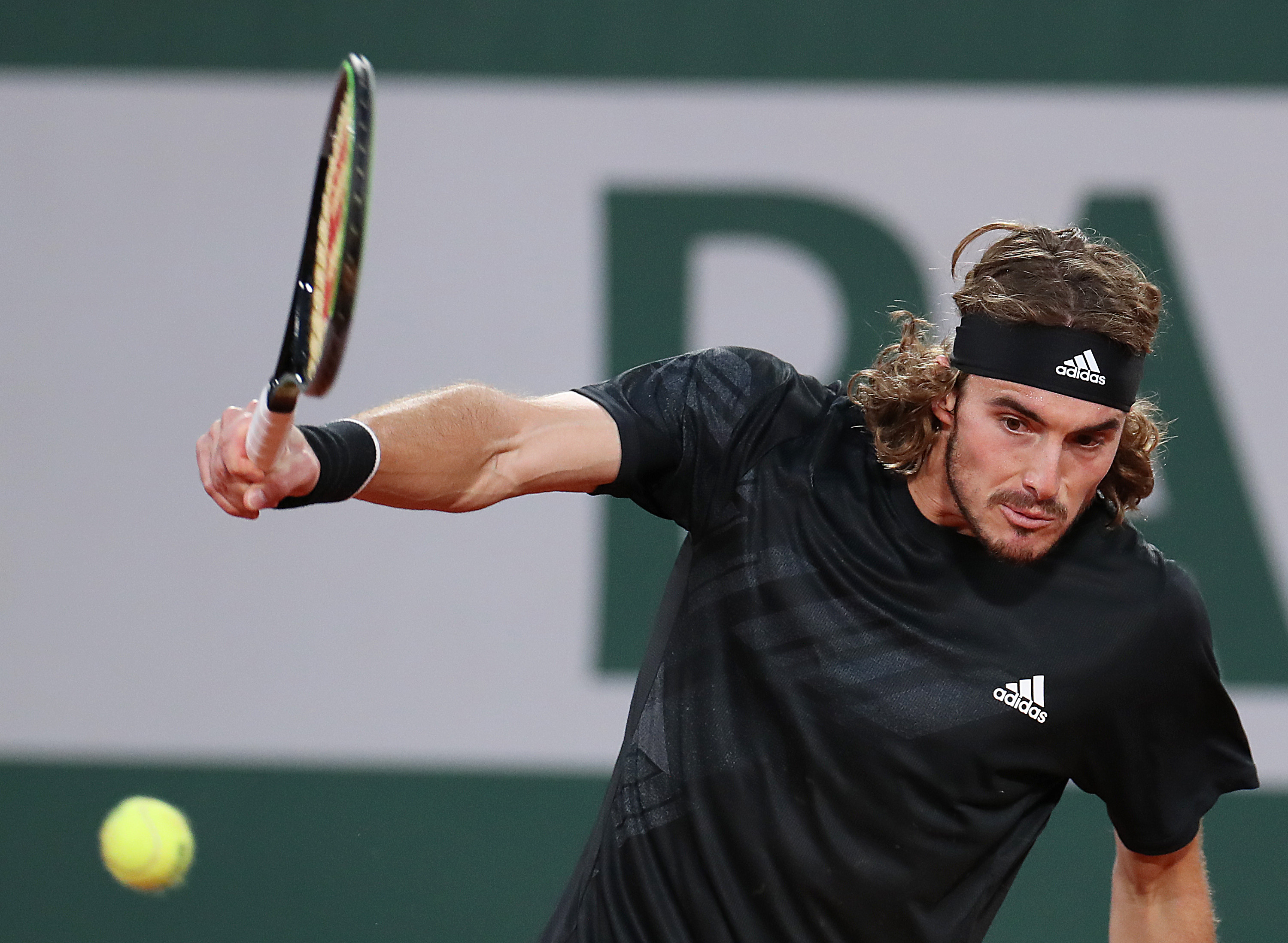 年终总决赛险胜ATP总决赛，西西帕斯惊艳四座