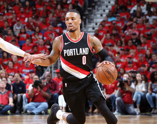 福建队横扫山东队,麦科勒姆统治全场 福建队横扫山东队,麦科勒姆统治全场