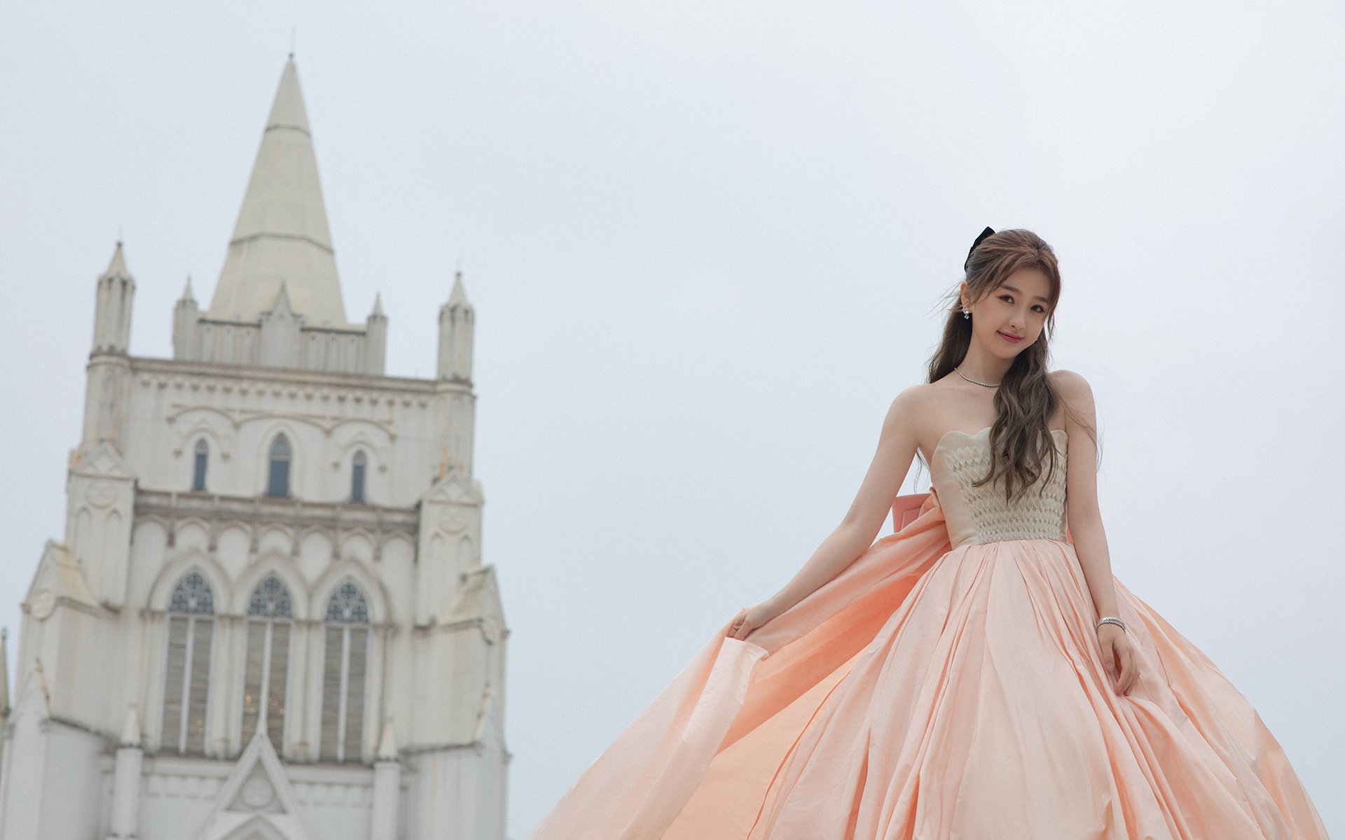 看到意甲焦点战之夜,武切维奇对手完全无解这个关键词时,我的思维瞬间被拉到了一个充满力量、技巧与原始美感的绿茵画卷前。这不仅仅是一场胜利,更是一场关于个人英雄主义在现代体系足球中如何绽放的宣言