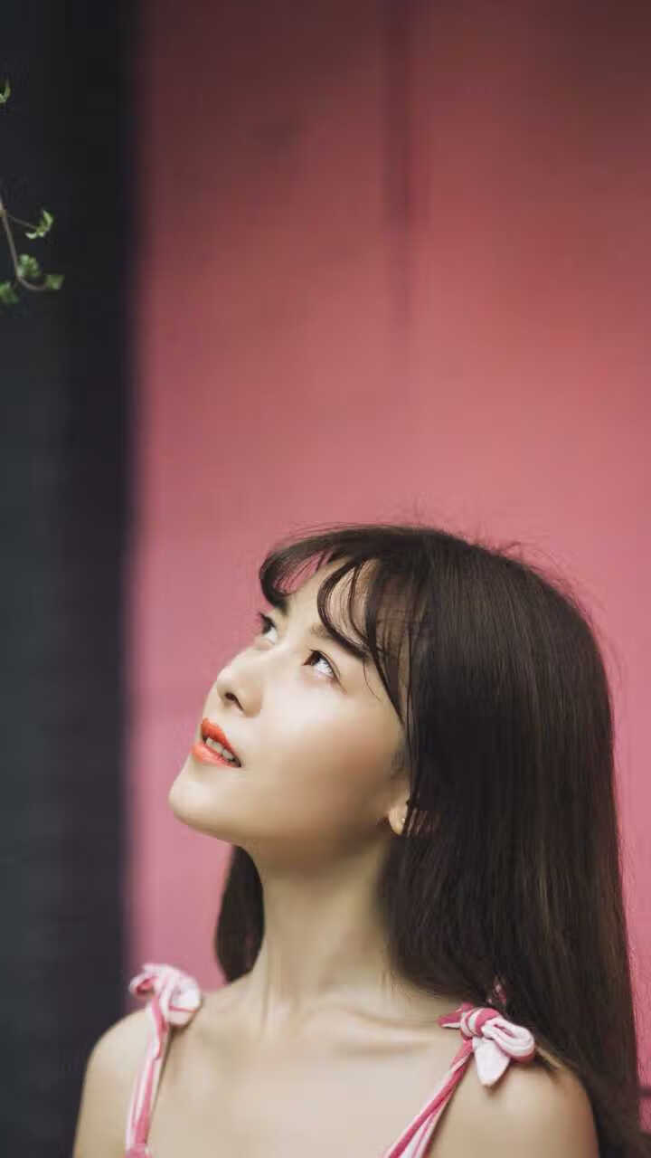 全球体育的统治瞬间，恩比德与米切尔在东西半球同时诠释唯一性