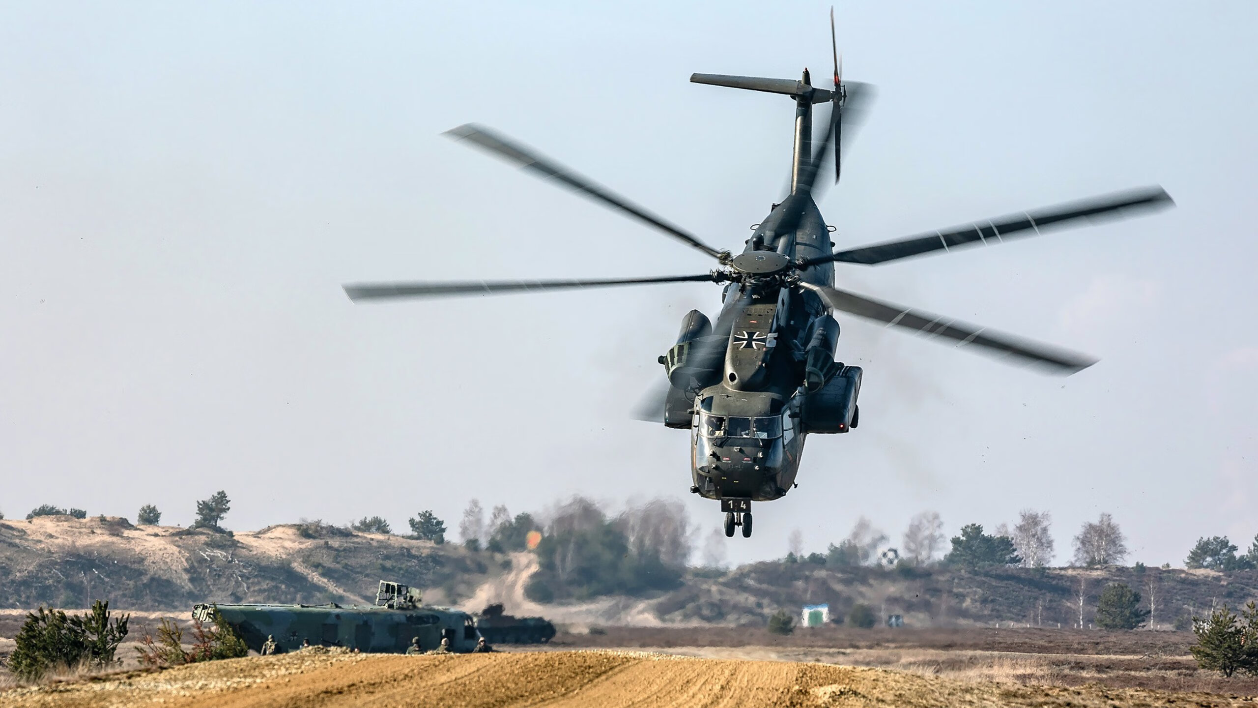 平行时空的交锋，当欧冠决赛的绿茵场闯入CBA的巨龙